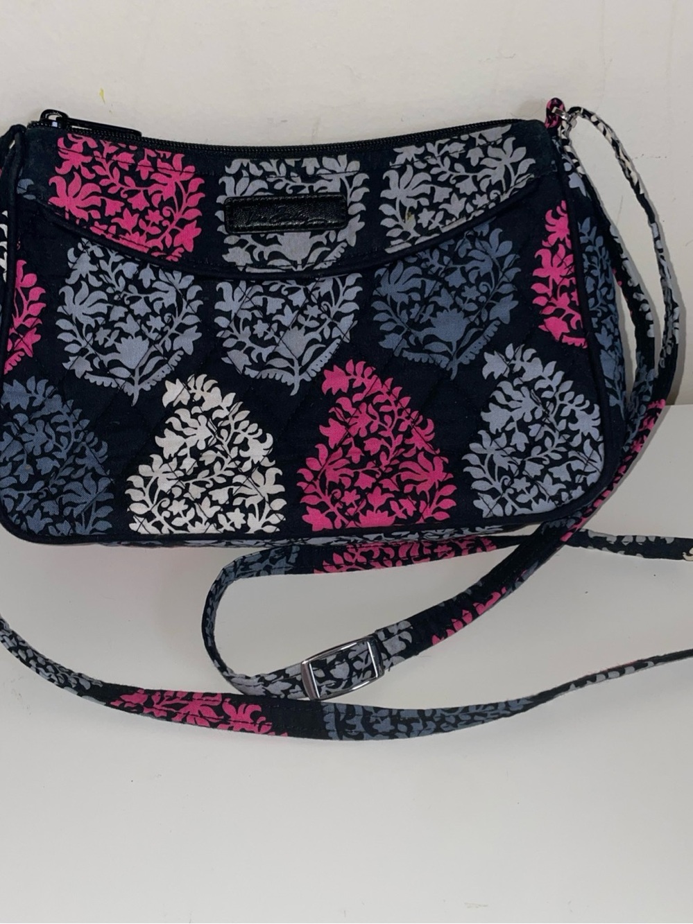 Retired Northern Lights Vera Bradley Little Crossbody Bag - Pink & Gray Damask